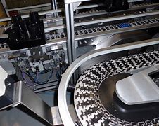 塑料鏈板的高強(qiáng)度與低摩擦系數(shù)特點(diǎn)是什么？